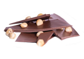 Lámaná čokoláda mléčná 36,3% s lískovými ořechy 100 g